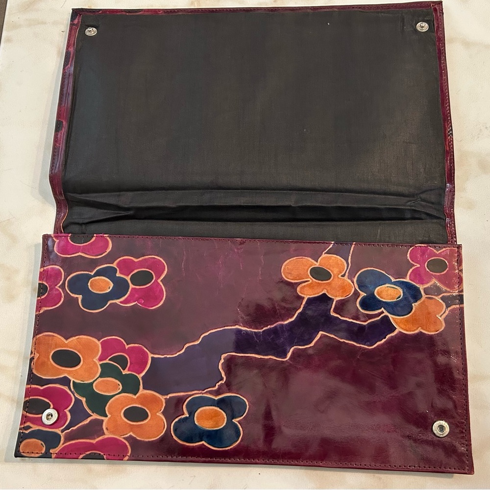 Floral Patterned Clutch - Picture 2 of 5